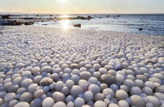 People from Finland share this rare natural phenomenon. This is what it is.