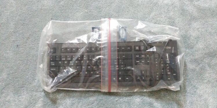 Use this ziplock bag idea to create larger ziplock bags