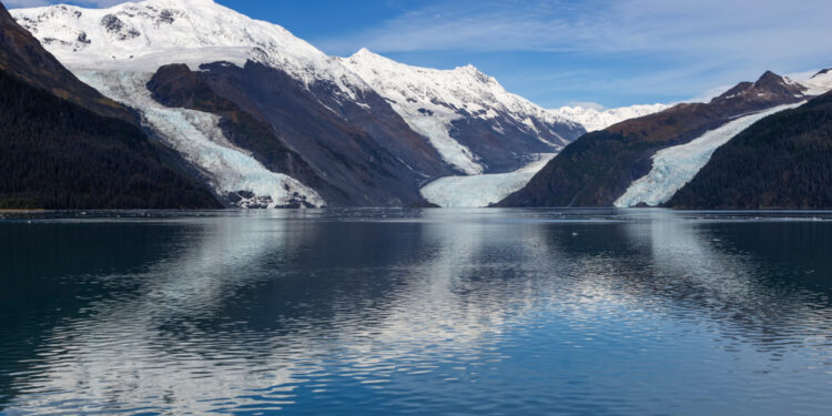 A tsunami is about to occur